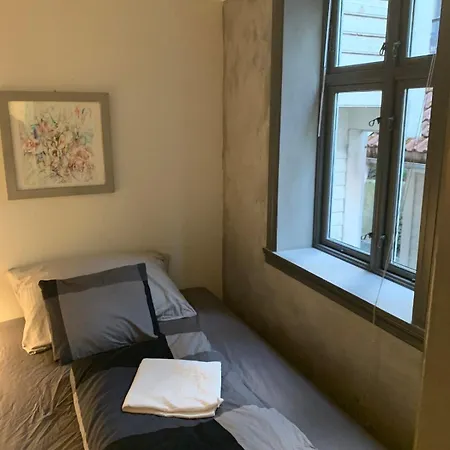 Апартаменти Charming Great Location